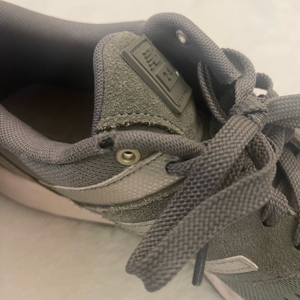 New Balance Army Olive Green Sneakers - Size 8 - Picture 5 of 7